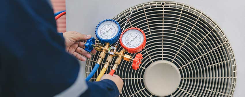 ac-technician-maintenance-visit-G2210162866